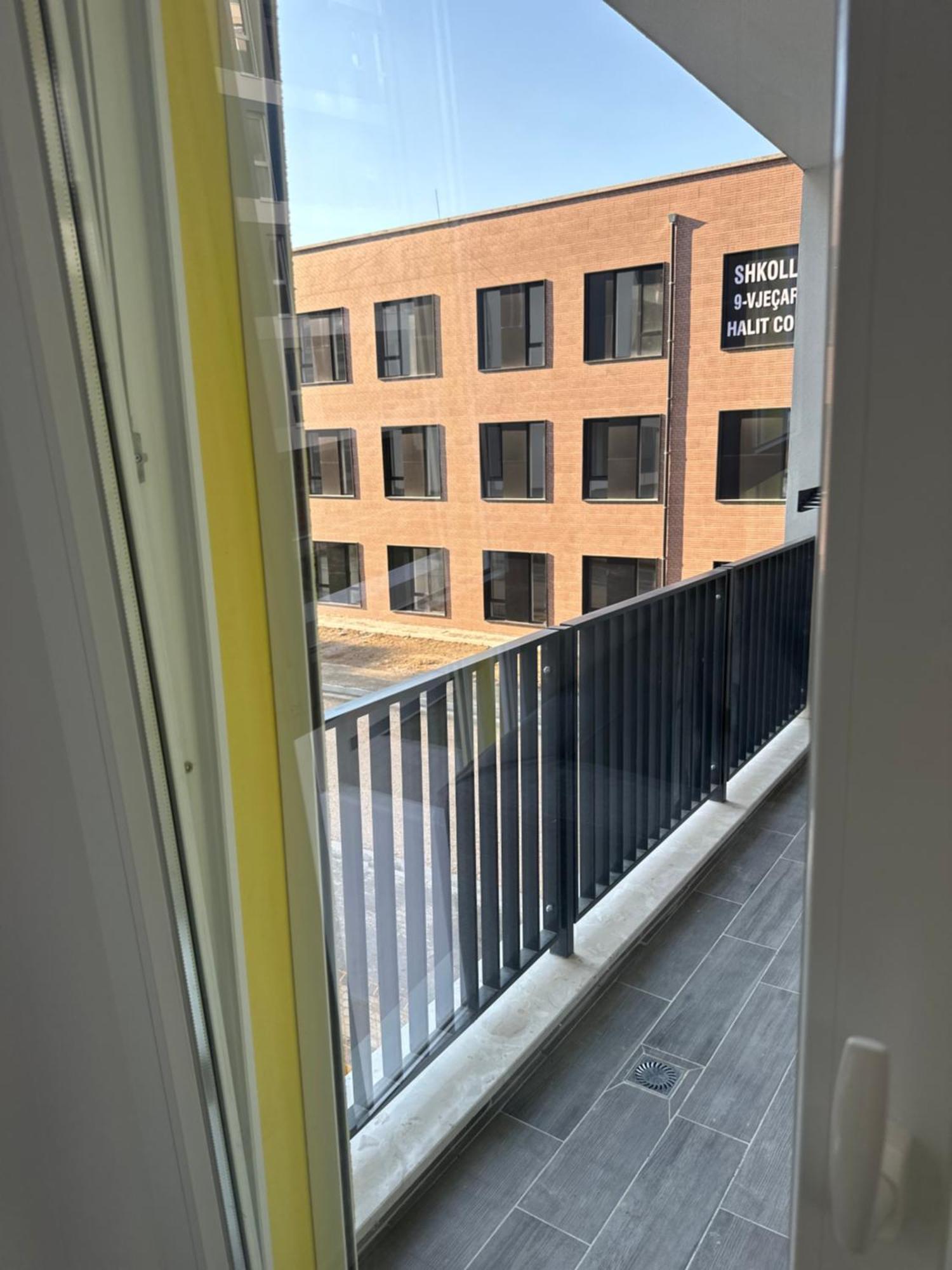 Bratti'S Apartment Near Tirana Center And Mother Teresa Airport Buitenkant foto
