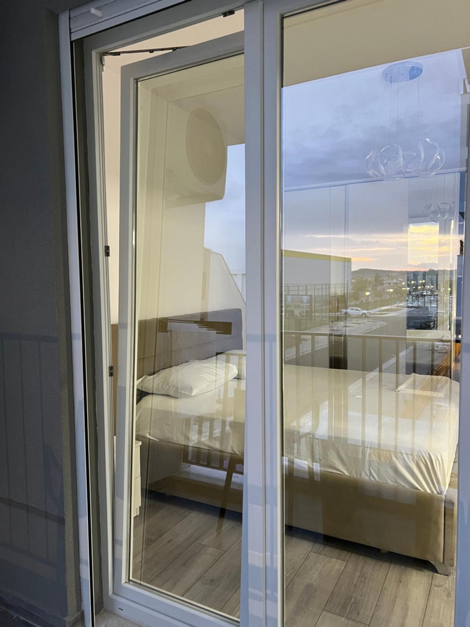 Bratti'S Apartment Near Tirana Center And Mother Teresa Airport Buitenkant foto